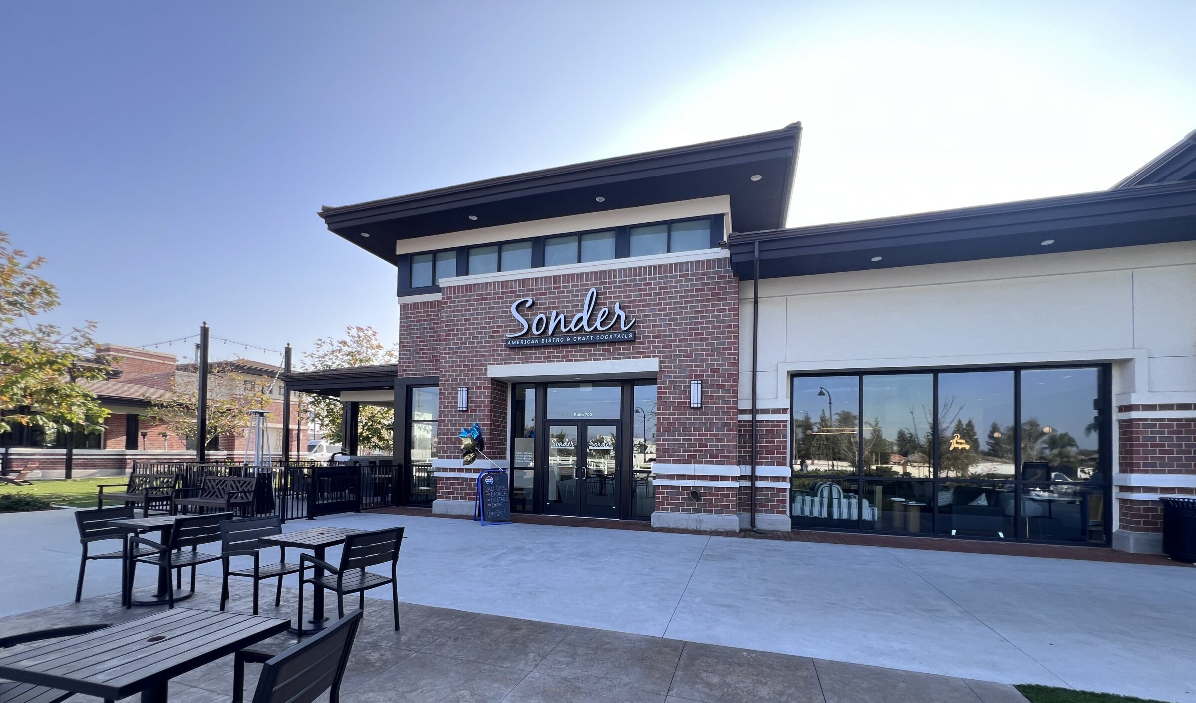 3 Belcourt Village Sonder 1 1